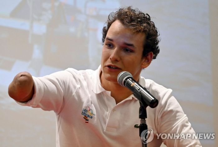 "티티카카 호수를 살립시다…" 사지 절단 수영선수, 횡단 도전