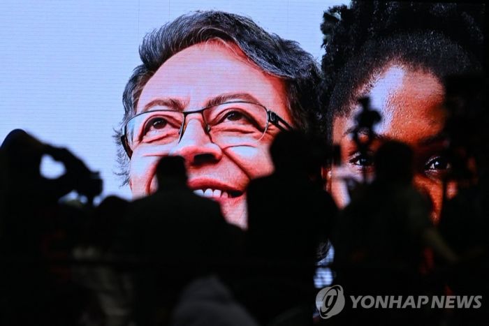 "역사적 승리"…콜롬비아 페트로 당선에 중남미 지도자들 '환영'