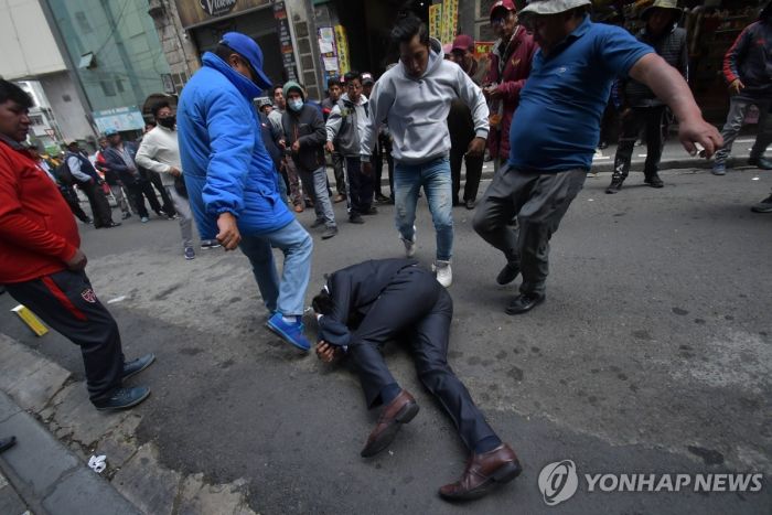 볼리비아 전·현직 대통령 갈등에 서민만 고통…식량·연료난