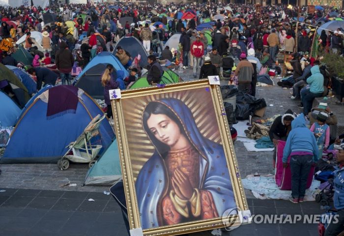 멕시코 '과달루페 성모 축일' 맞아 1천만명 성지순례