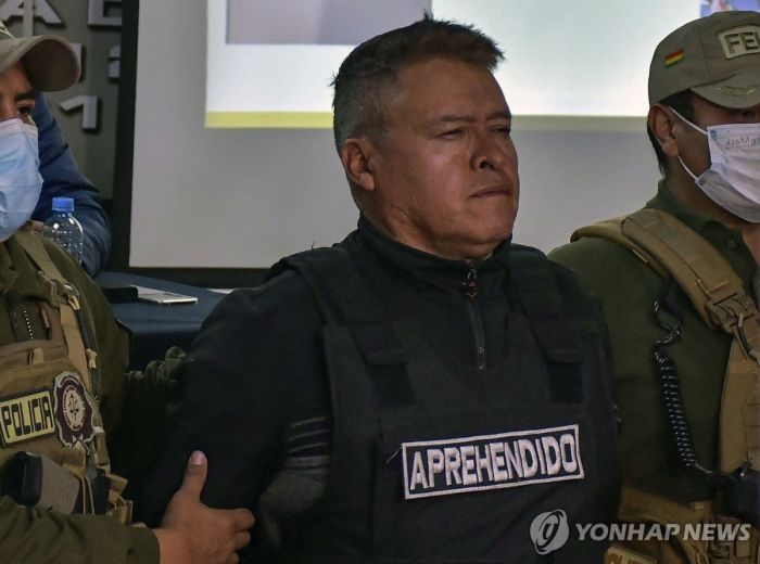 '3시간 천하' 쿠데타 주도 볼리비아 장성에 6개월 구금령