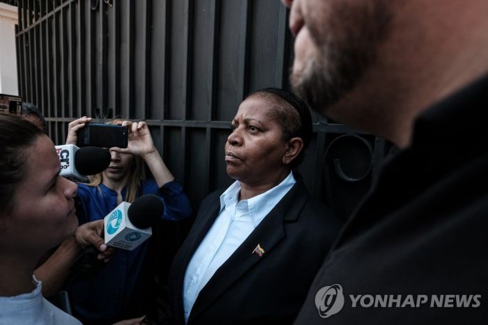 베네수엘라 야권 임명 대사, 코스타리카 자국 대사관 점유