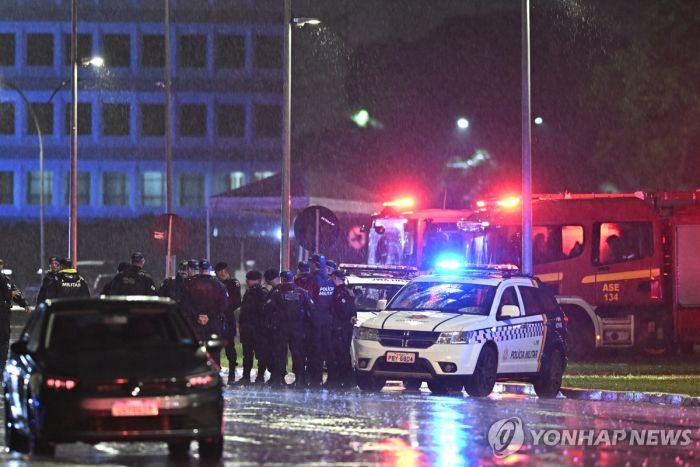 브라질 대법원 인근서 폭발…"청사진입 시도 남성 1명 사망"