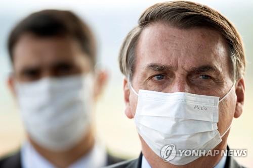 브라질 전 각료들 "보우소나루 국정운영 자격 잃어"…퇴진 촉구