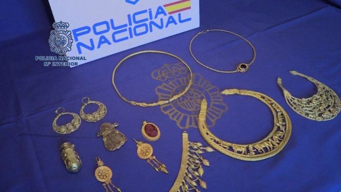 Stolen ancient artefacts from Ukraine recovered in…