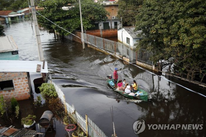 파라과이 물난리로 4만명 대피…남부에 국가비상사태 선포