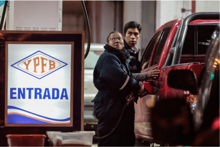 Paz denuncia una red de robo y adulteración de gas…