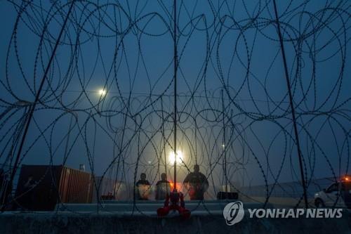 "美국방부, 멕시코 국경에 군 1천명 추가…총 6천명 배치"
