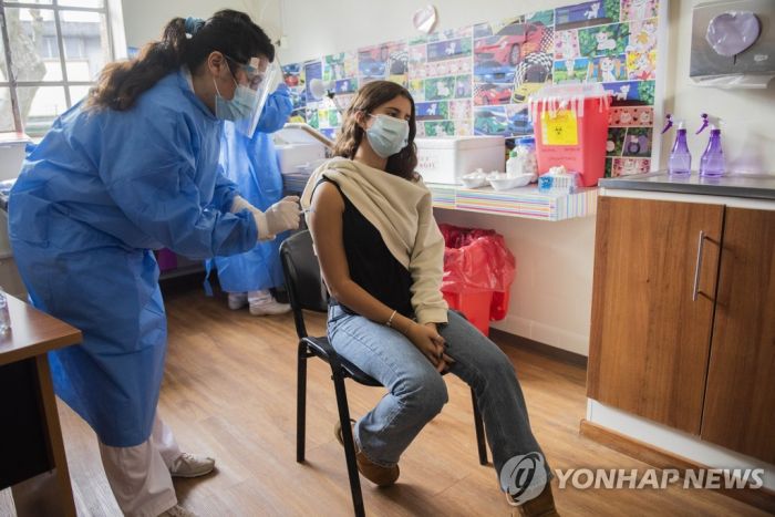 우루과이, 중남미서 처음으로 12∼17세 백신 접종 시작