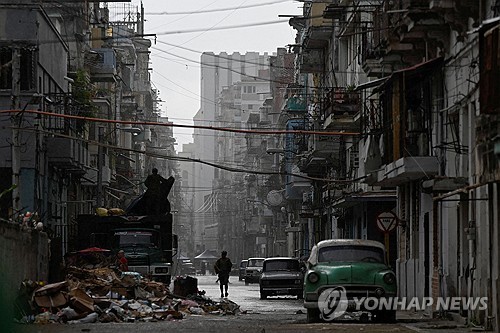 쿠바 에너지난 양극화…'블랙아웃' 속 관광지는 휘황찬란