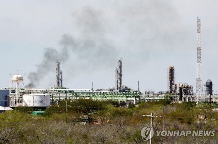 국제유가 폭락에 중남미 산유국 통화가치도 하락