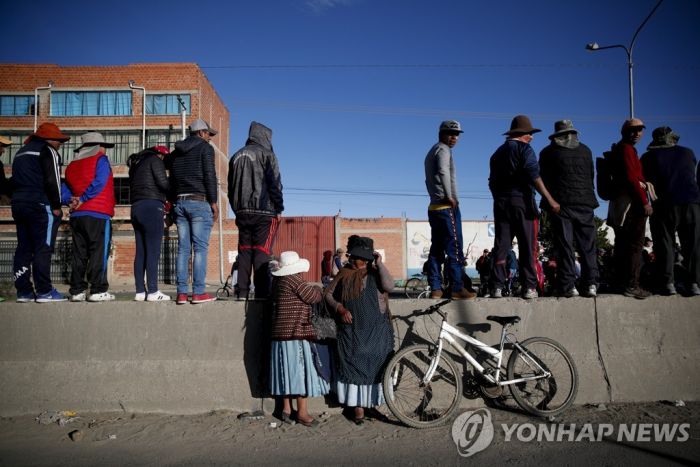 도로 차단으로 생필품 공급 막혀…볼리비아 혼란 '악화일로'