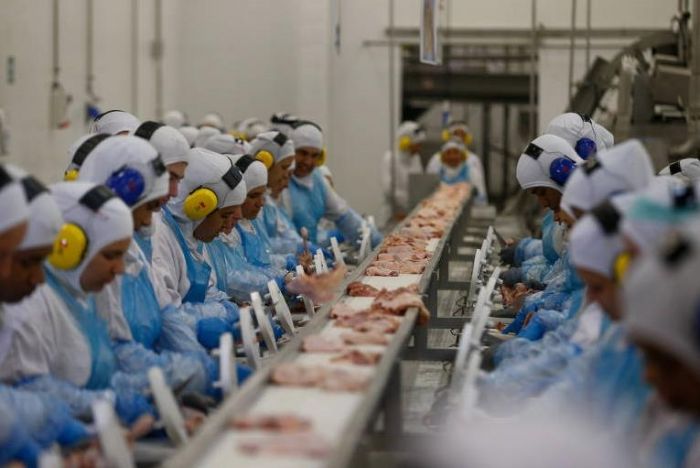 코로나19로 브라질산 육류 대중수출 차질…중국서 잇단 수입중단
