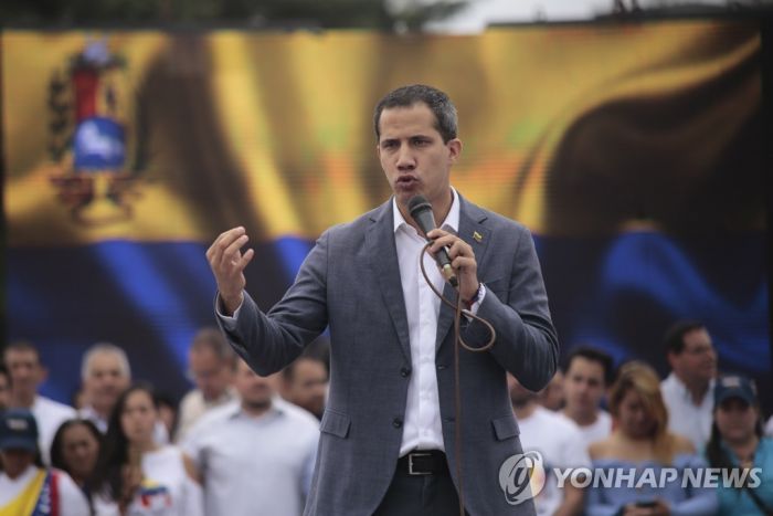 베네수엘라 과이도, 반정부 시위 취소…"독재정권이 길 막았다"