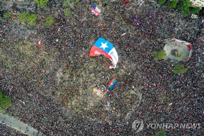 라틴의 봄?…베네수엘라부터 칠레·콜롬비아까지 저항의 2019년