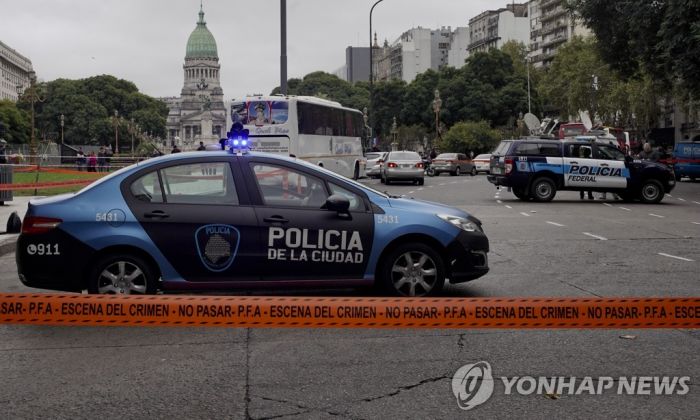 아르헨티나 하원의원 의회 인근서 피격 중태…보좌관은 사망