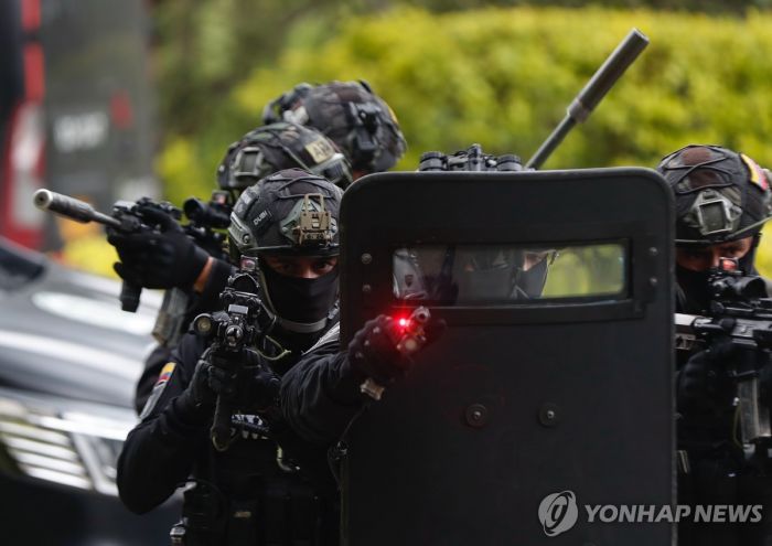 콜롬비아서 7세 때 피랍 소녀 12년만에 탈출…납치범 기소