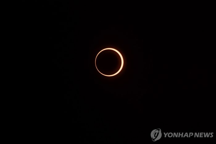 파타고니아·이스터섬 등지서 '금환 일식' 관측…"환상적"