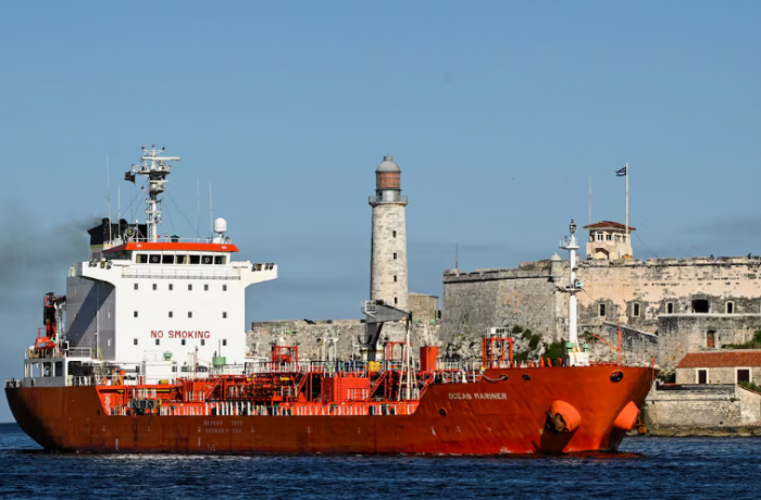 Pemex frena el envío de petróleo a Cuba