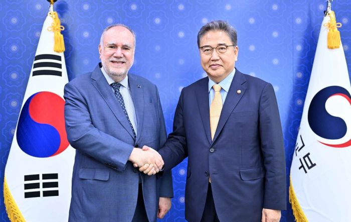 박진, 이임 주한브라질대사 접견…부산 세계박람회 지지요청