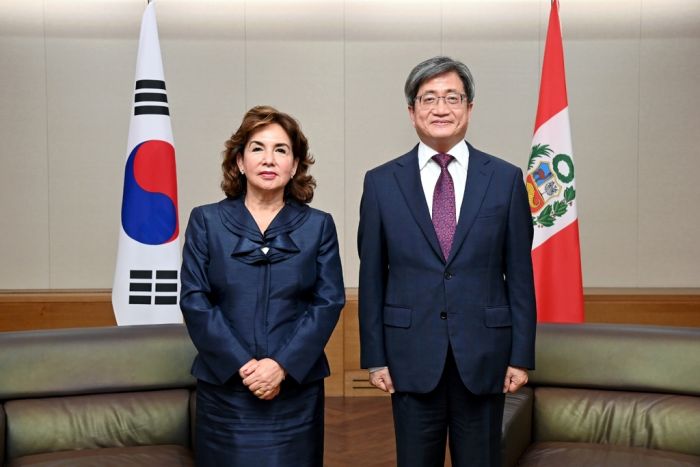 [게시판] 김명수 대법원장, 페루 대법원장과 회담