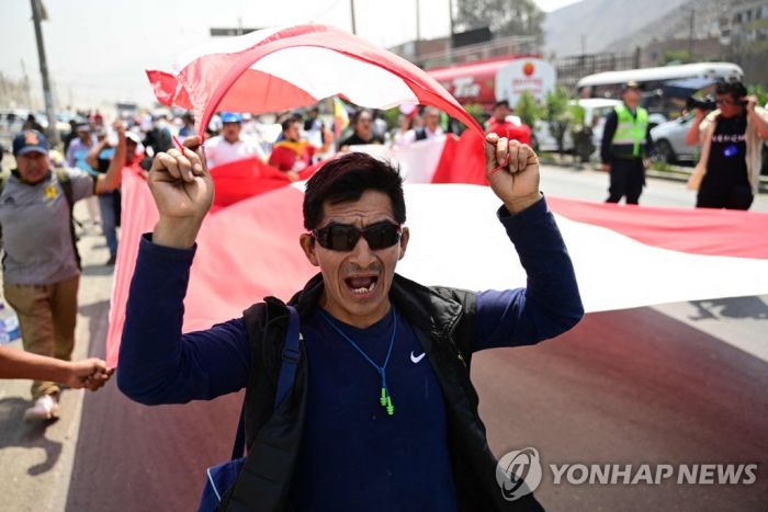 페루 격렬시위 속 중남미 좌파정상, 잇단 '탄핵대통령' 지지선언