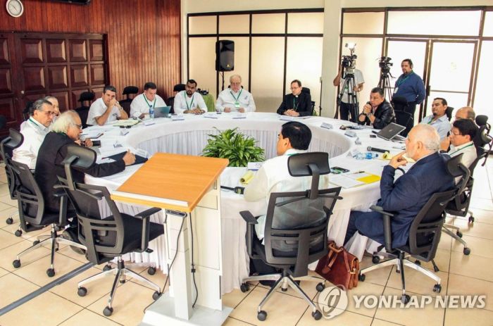니카라과, 8개월만에 야권과 대화 재개…정치범 100여명 석방