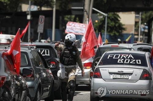 브라질 대통령 탄핵 요구 120건…"코로나에 무책임·범죄행위"