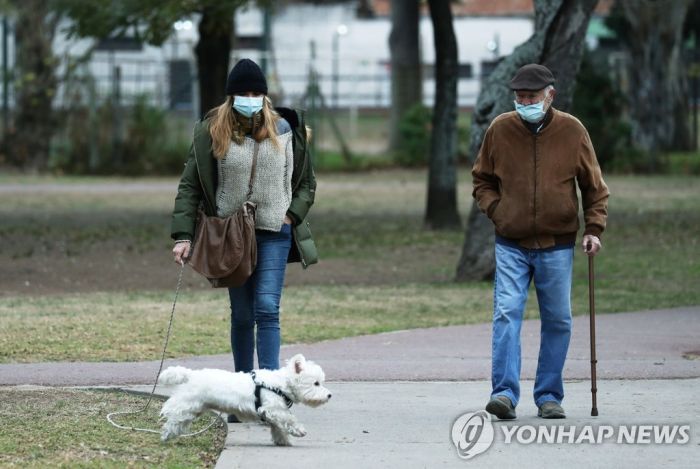 두 번째 '코로나 겨울' 맞은 남미…위기는 여전히 진행형