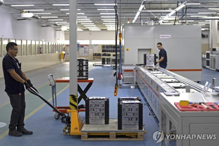 "BYD 브라질 신축공장의 중국 근로자 163명, 노예 같은 처우"