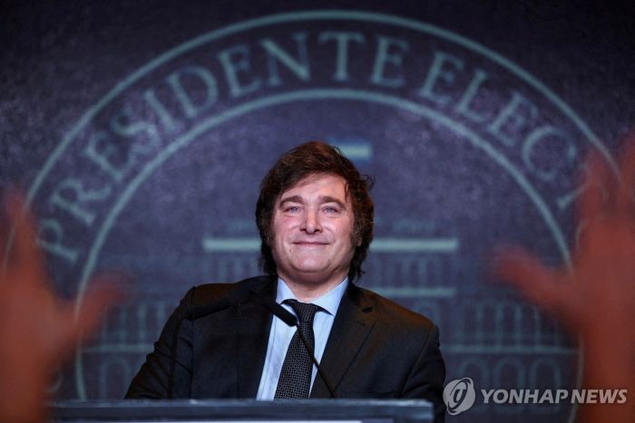 '아르헨 트럼프' 밀레이, 비난 일색 브라질 룰라에 유화 제스처