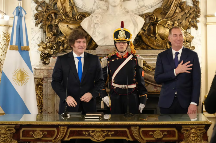 Milei anuncia a Diego Santilli como nuevo jefe de …