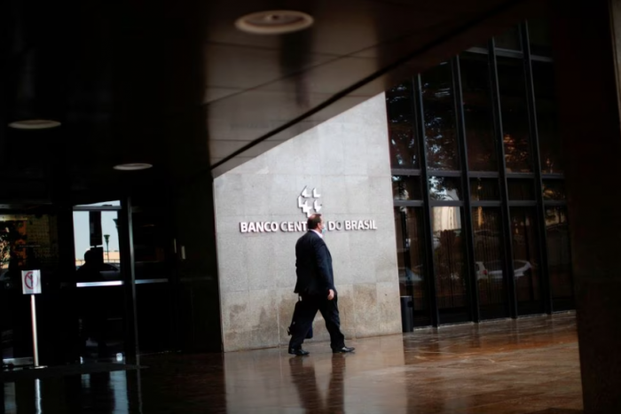 Brazil's central bank employees escalate protests …