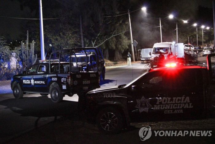 멕시코 클럽서 괴한들 무차별 총격으로 8명 사망