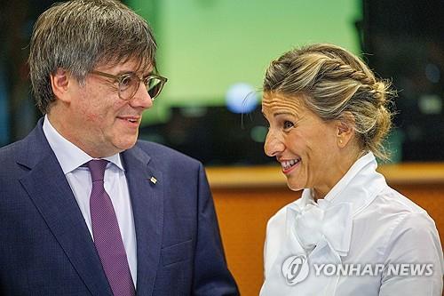 스페인 '킹메이커'된 망명 정치인…부총리 대행 나서 지지 호소