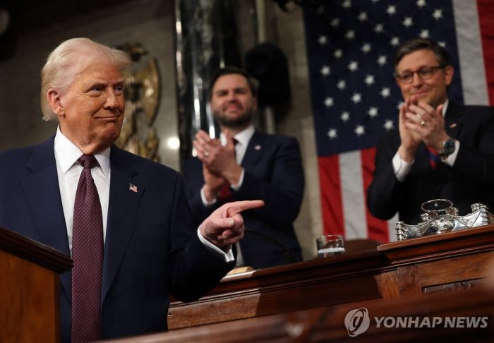 트럼프, 파나마운하·그린란드 영토확장 의지 재확인