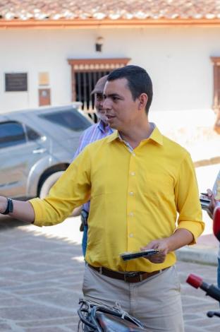 Candidato a la Gobernación de Santander sufrió acc…