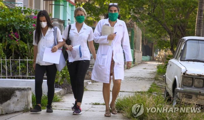 의료진이 집집 방문…'의사 부국' 쿠바의 코로나19 대처법