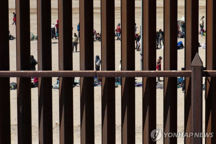 "추가건설 없다더니"…트럼프 이어 바이든도 약속 깨고 국경장벽