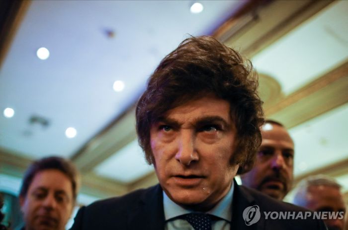 "극우 밀레이는 안돼"…아르헨 지성인들, 대대적 낙선운동 나서