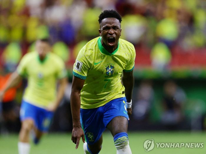 '비니시우스 추가시간 중거리포' 브라질, 콜롬비아에 2-1 진땀승