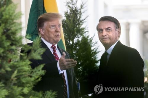 트럼프, '대선불복' 브라질 前대통령 편들기…외국 사법 또 개입