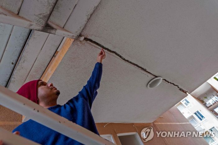 '불의 고리' 칠레 연쇄 지진…하루에 규모 6 이상 지진 세 차례