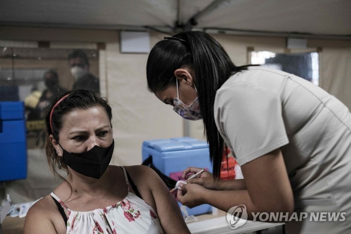 코스타리카, 5세 이상 아동·청소년에 백신 의무화…"세계 최초"