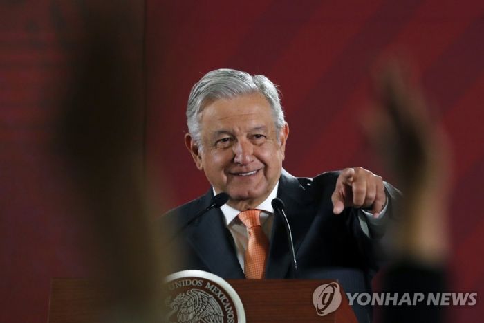 멕시코 대통령 "美, 중미 이민 캐러밴 줄이려면 투자해야"