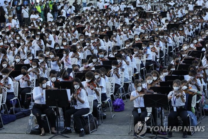 [월드&포토] 베네수엘라서 1만2천명 오케스트라 기네스 도전