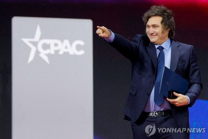 아르헨 밀레이, 대법관 기습임명 논란…野 "대통령 책임 물어야"