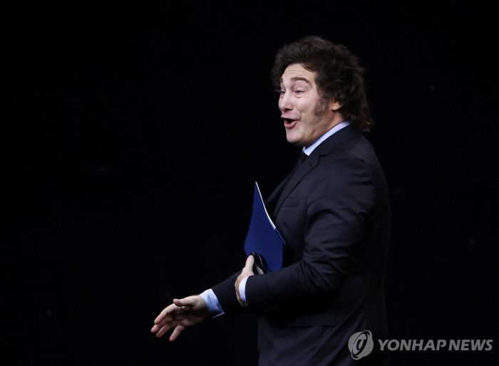 남미 극우 아르헨 밀레이, 유럽 선거 '극우 돌풍'에 "자유 만세"