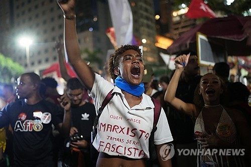 룰라 핵심 공약 '주5일제' 상원 통과…대선 변수로 떠오르나