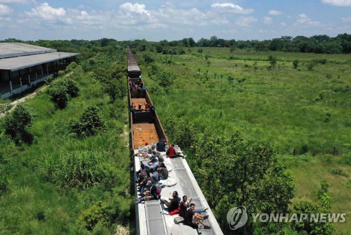 미국 "온두라스·엘살바도르와도 '안전한 제3국' 협정 추진"